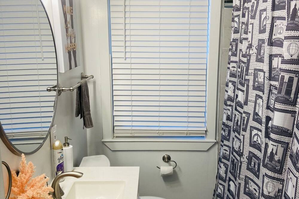 Photo of Bathroom in Parkville