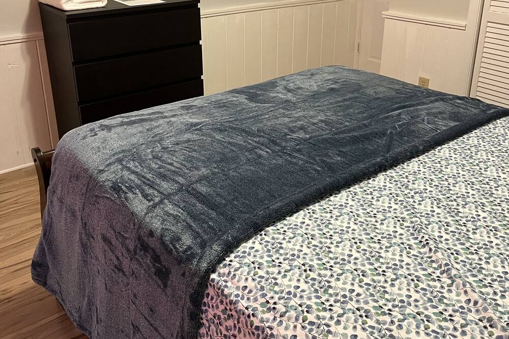 Photo of Bedroom in Roswell