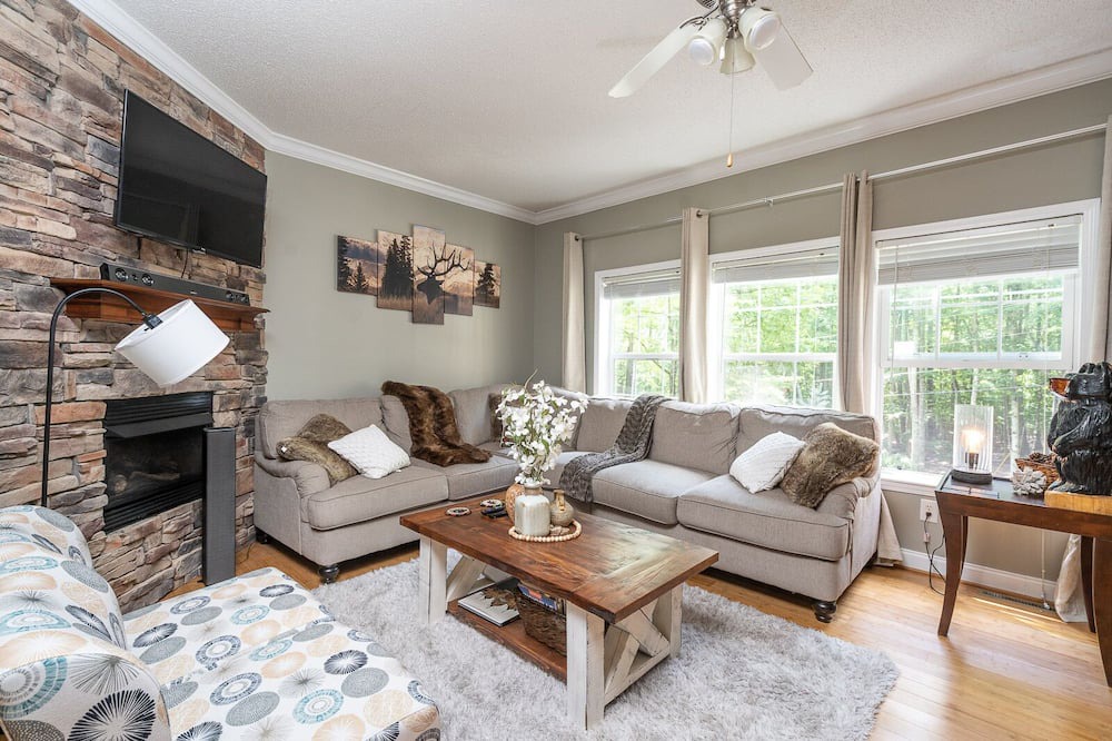 Photo of Livingroom in Beech Mountain