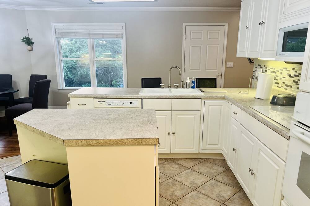 Photo of Kitchen in Calhoun