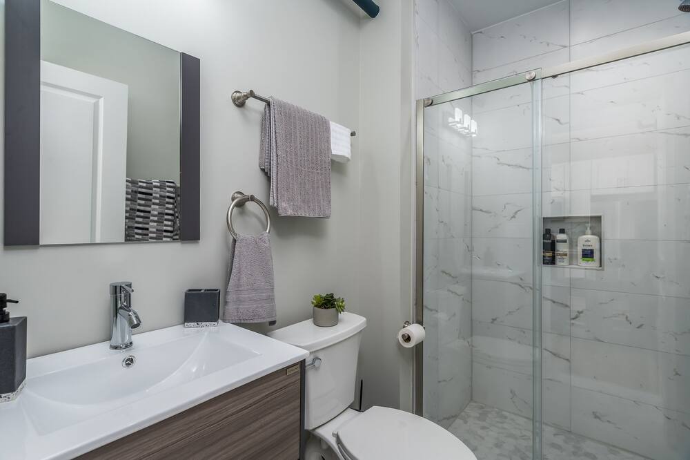 Photo of Bathroom in West Ridge