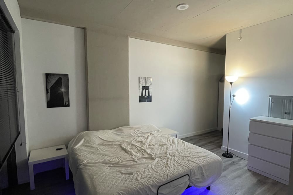 Photo of Bedroom in District Wharf