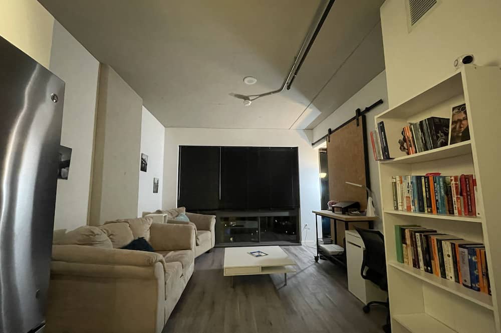 Photo of Livingroom in District Wharf