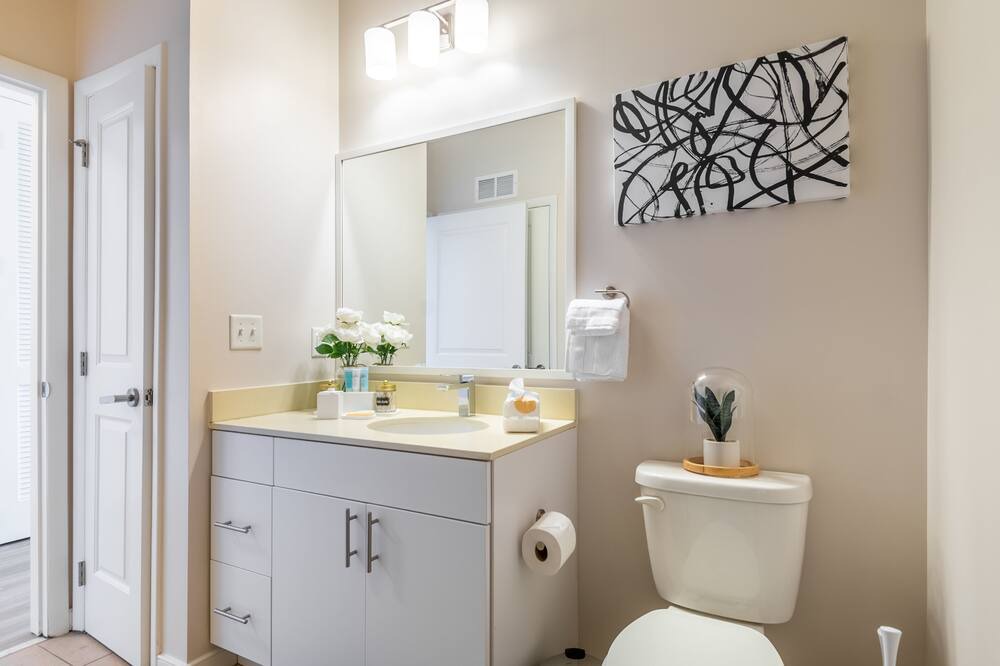 Photo of Bathroom in Downtown Baltimore