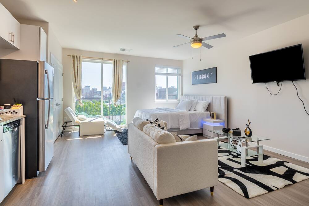 Photo of Livingroom in Downtown Baltimore