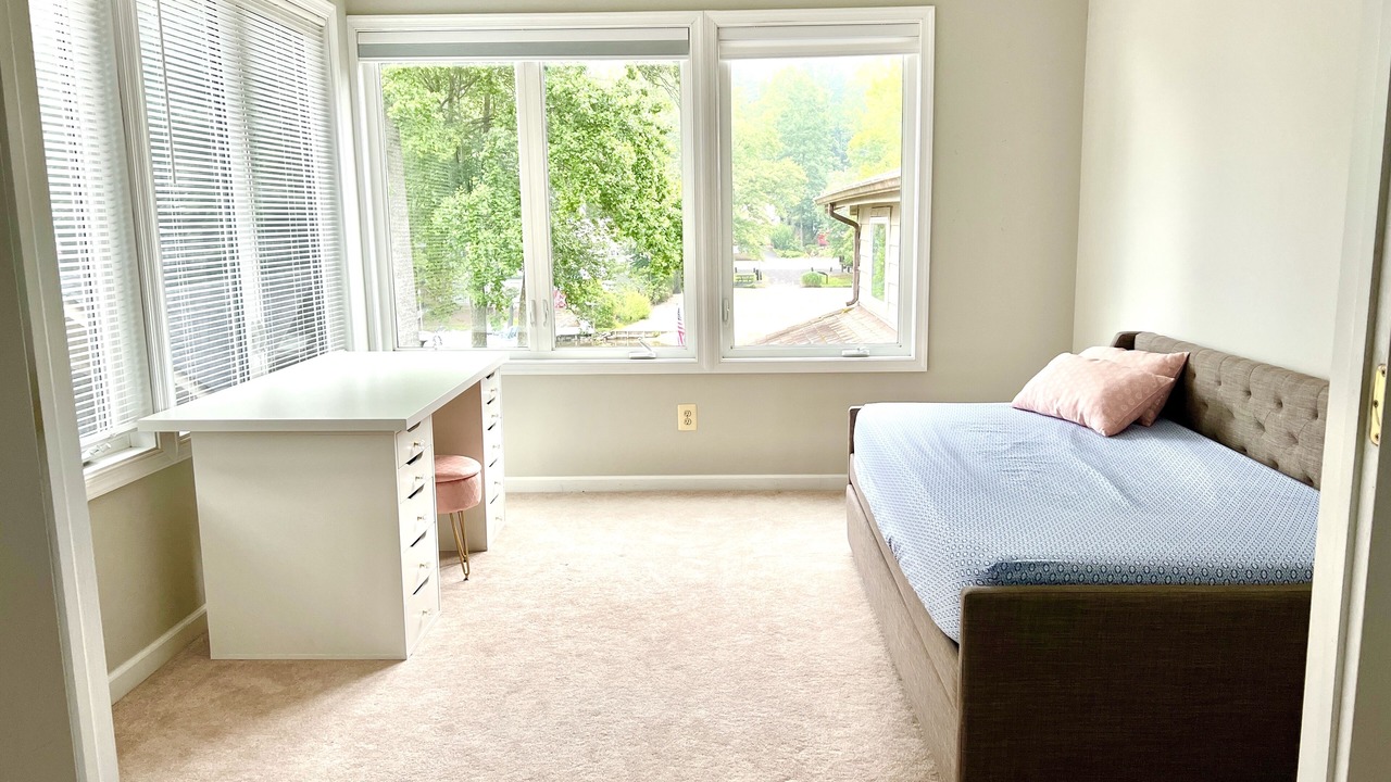 Photo of Bedroom in Locust Grove