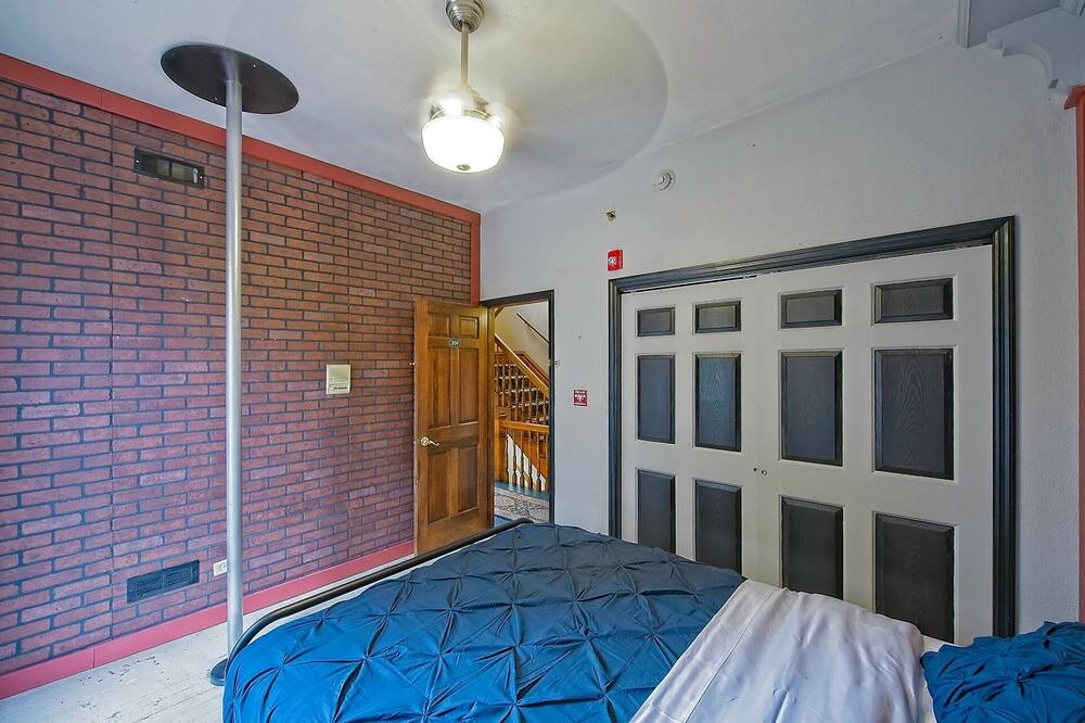 Photo of Bedroom in Fox Lake