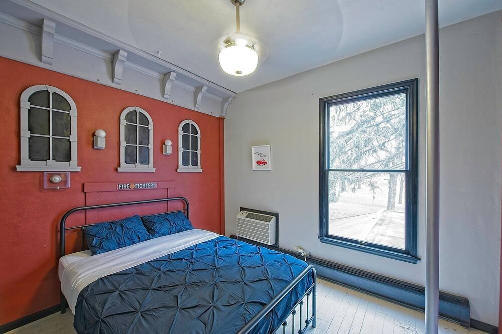 Photo of Bedroom in Fox Lake