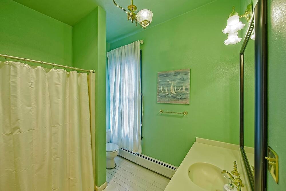Photo of Bathroom in Fox Lake