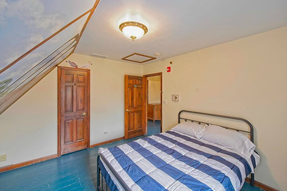 Photo of Bedroom in Fox Lake