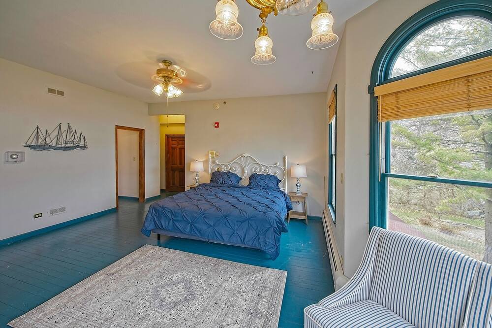 Photo of Bedroom in Fox Lake