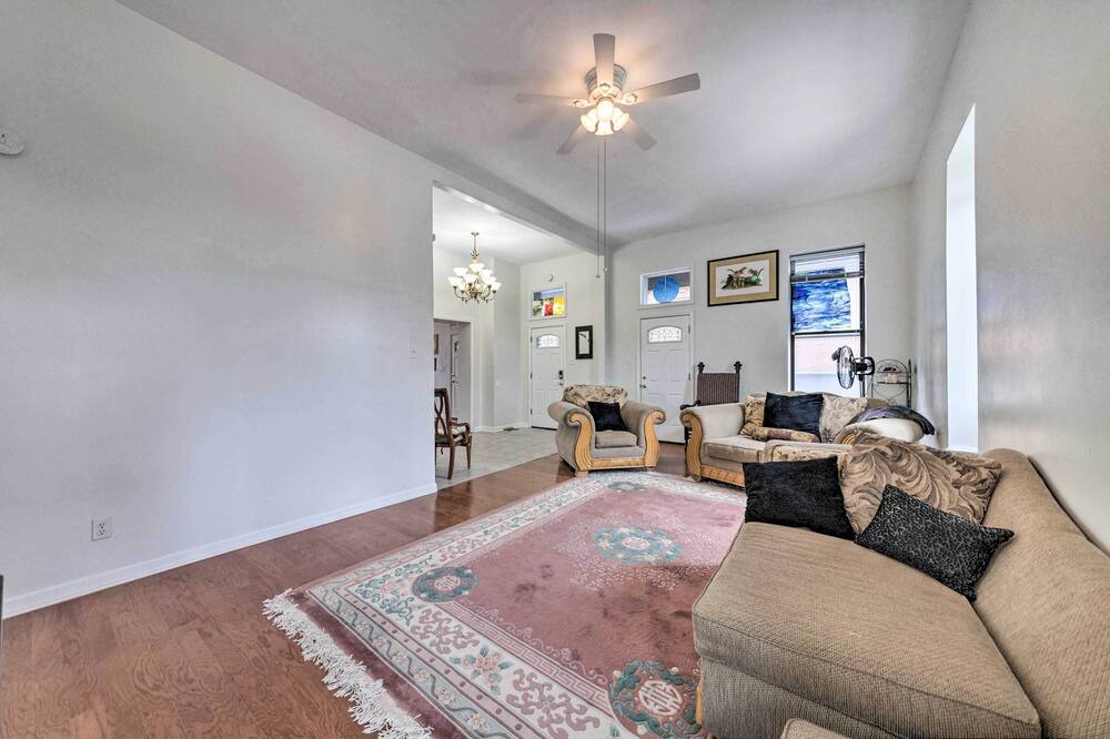 Photo of Livingroom in The Gate