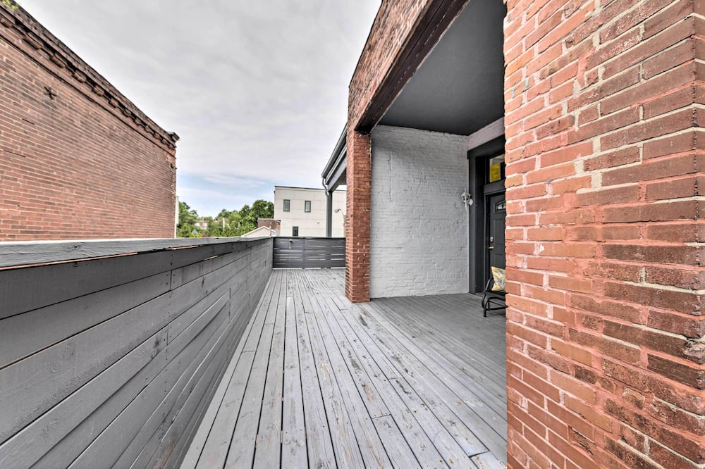 Photo of Patio Balcony in The Gate