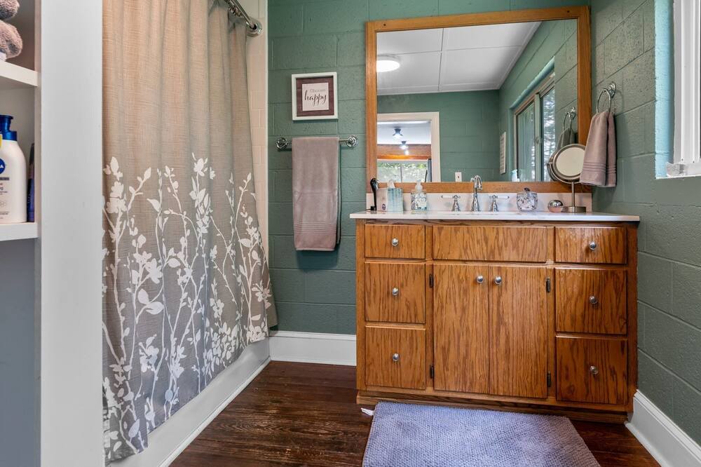 Photo of Bedroom in Dyke