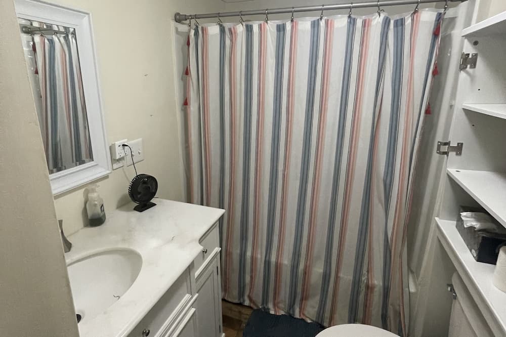 Photo of Bathroom in Dickel
