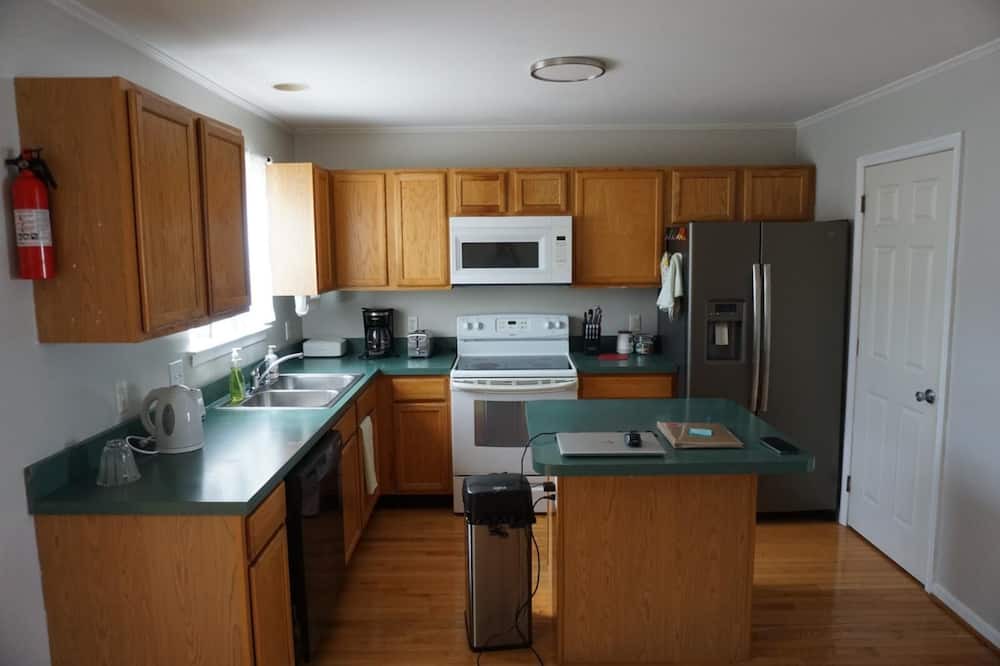 Photo of Kitchen in Newark