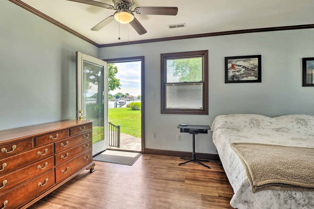 Photo of Bedroom in Bowleys Quarters