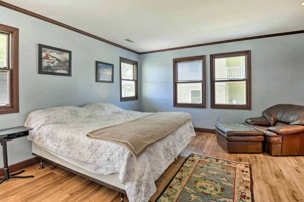 Photo of Bedroom in Bowleys Quarters