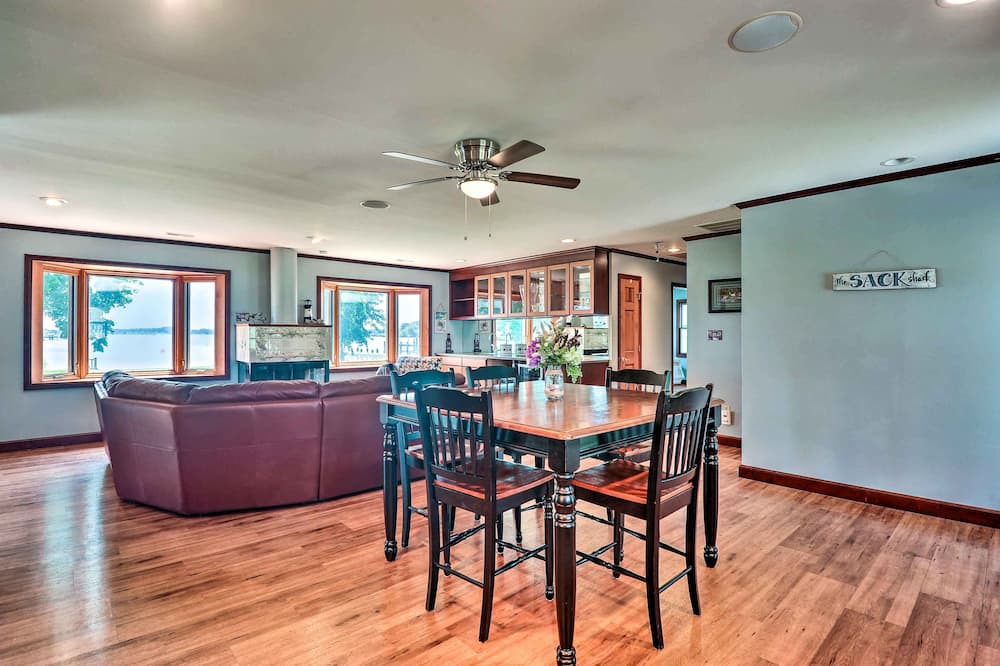 Photo of Kitchen in Bowleys Quarters