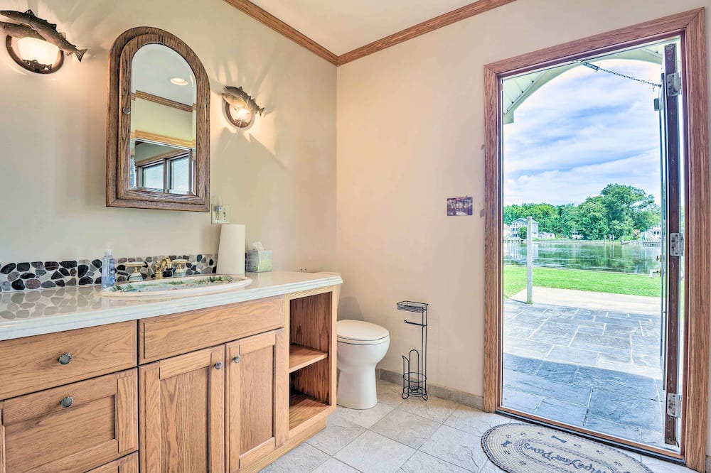 Photo of Bathroom in Bowleys Quarters