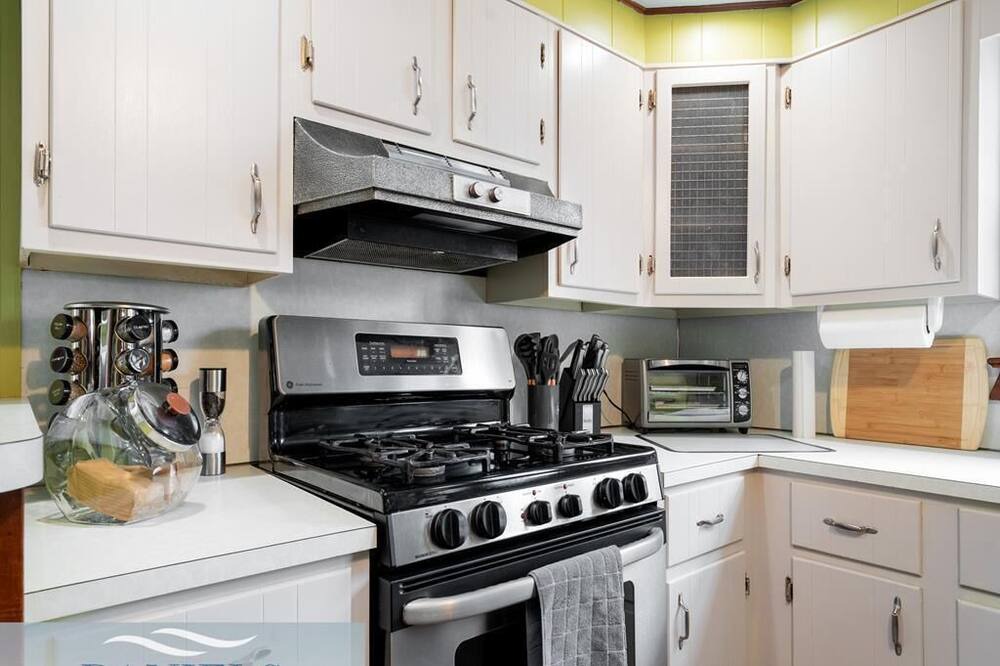 Photo of Kitchen in Cape May Court House