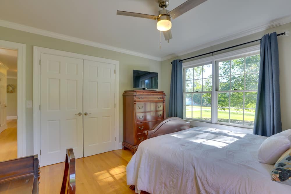 Photo of Bedroom in McCain