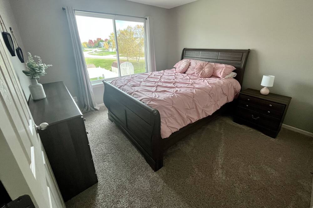 Photo of Bedroom in Grimes