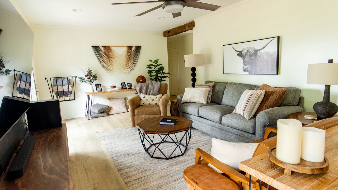Photo of Livingroom in Canton