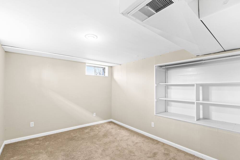 Photo of Others in Columbia