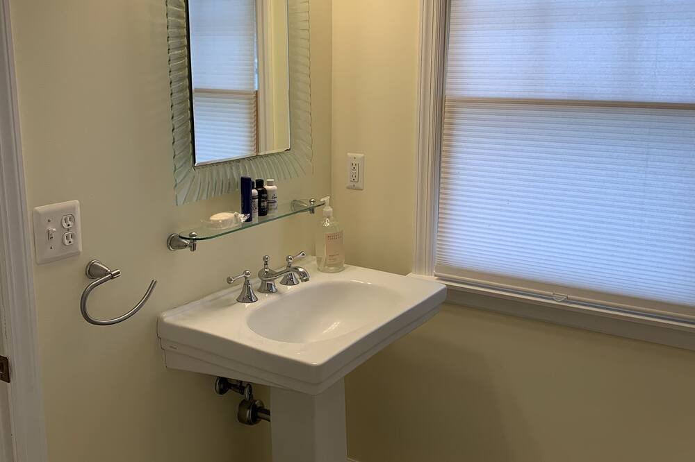 Photo of Bathroom in Mystic Island