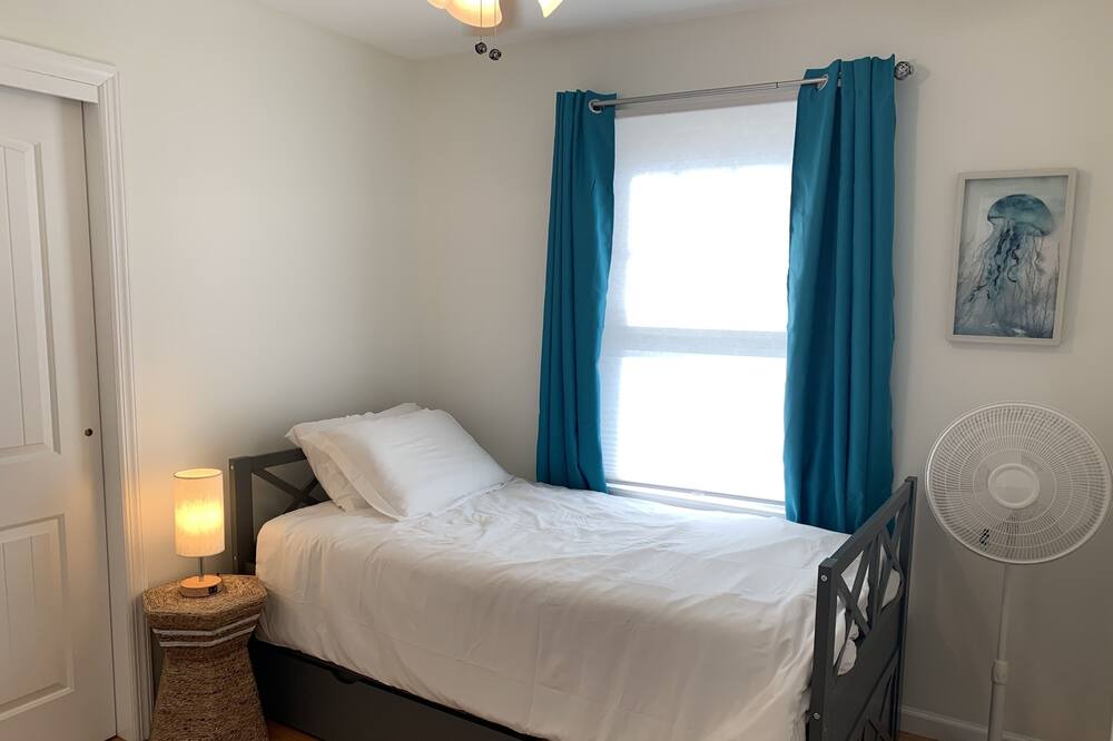 Photo of Bedroom in Mystic Island