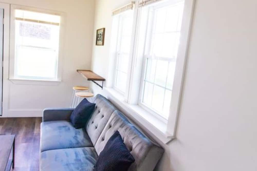 Photo of Livingroom in Albertville