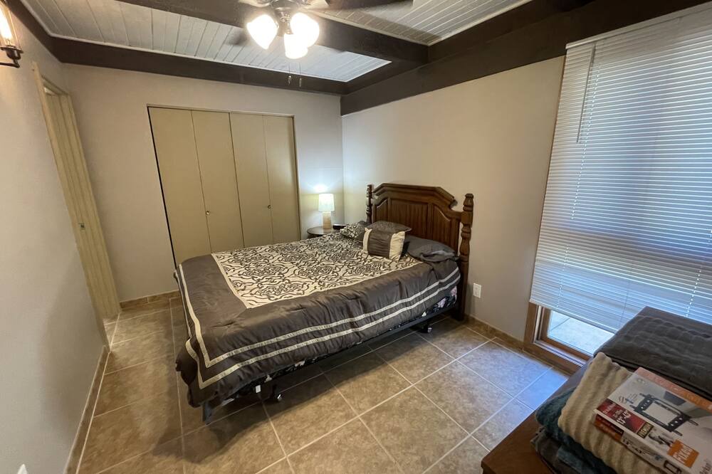 Photo of Bedroom in Clear Lake