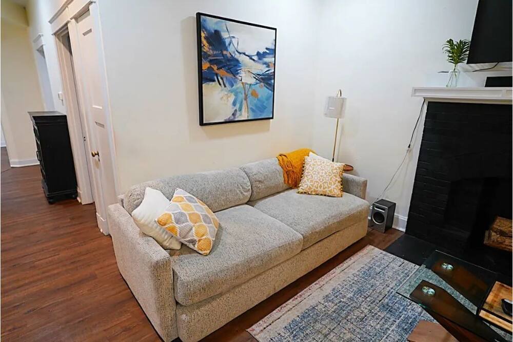 Photo of Livingroom in Tower Grove East