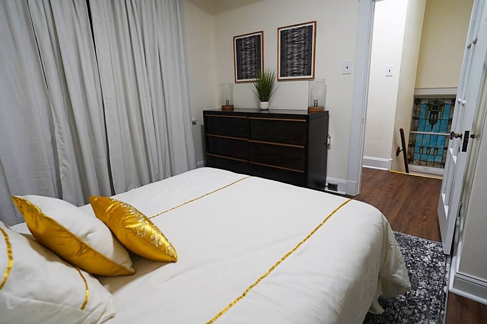 Photo of Bedroom in Tower Grove East