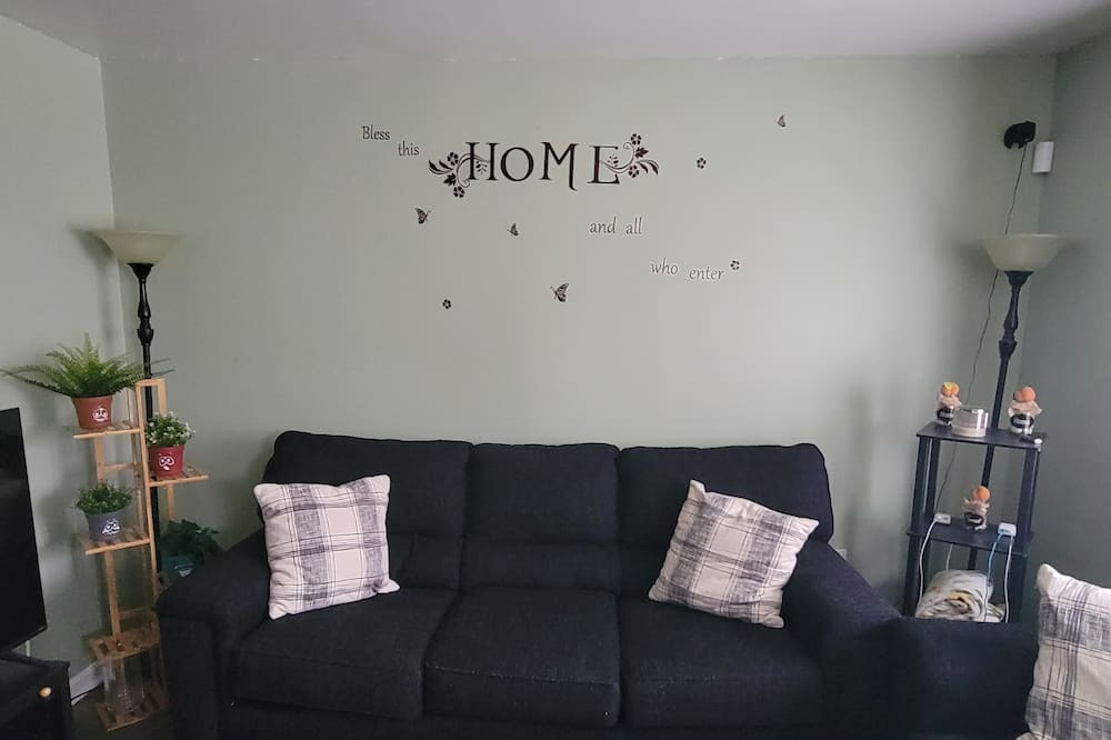 Photo of Livingroom in Windsor Mill