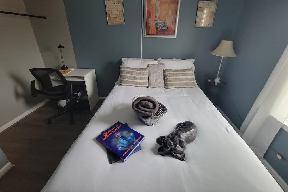 Photo of Bedroom in Windsor Mill