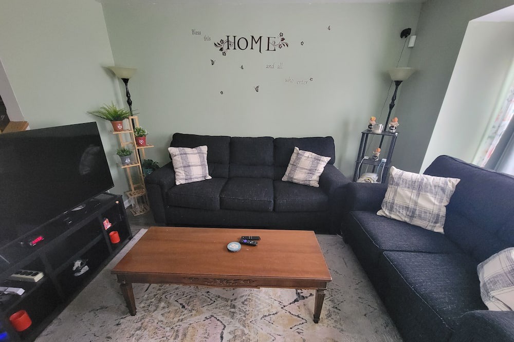 Photo of Livingroom in Windsor Mill