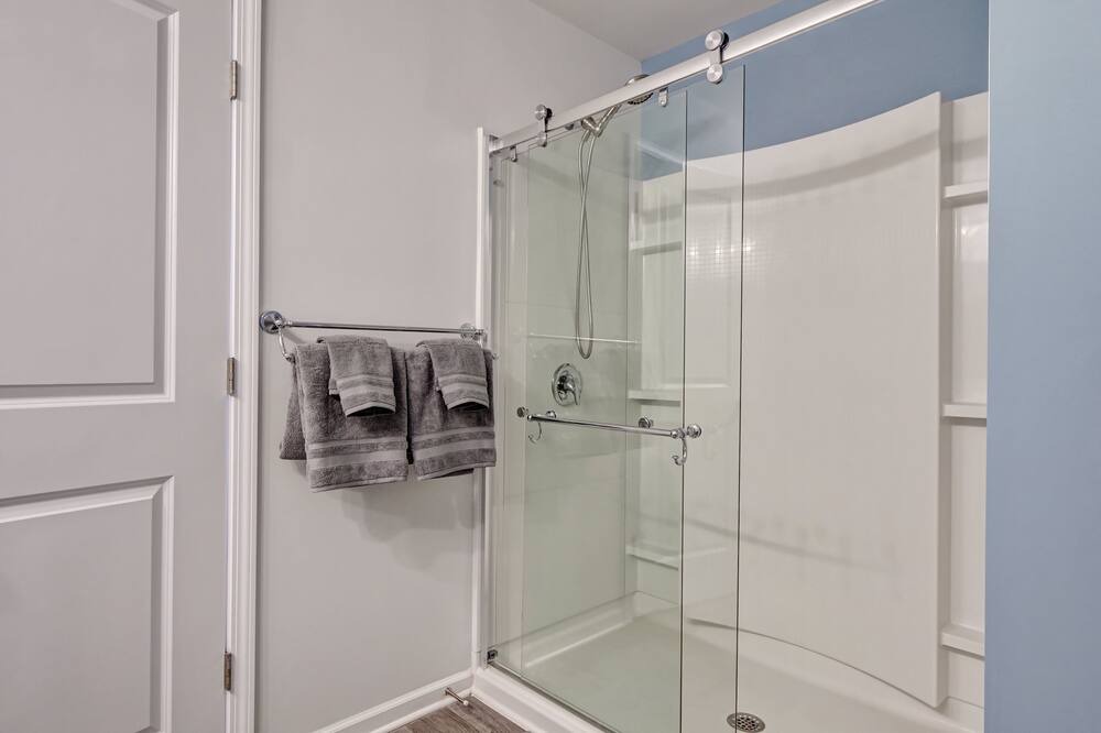 Photo of Bathroom in Murraysville