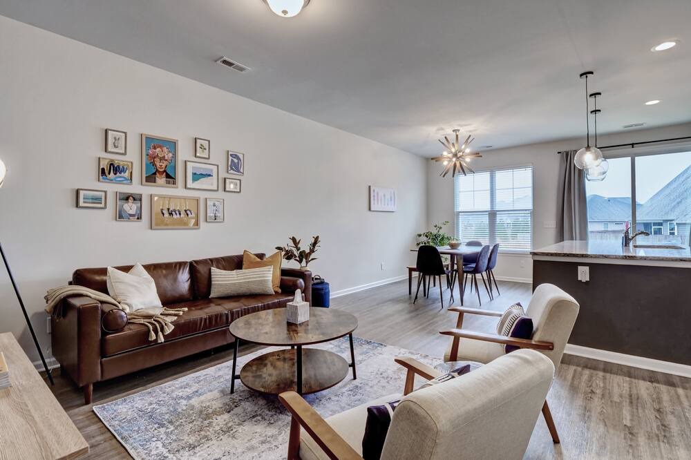 Photo of Livingroom in Murraysville