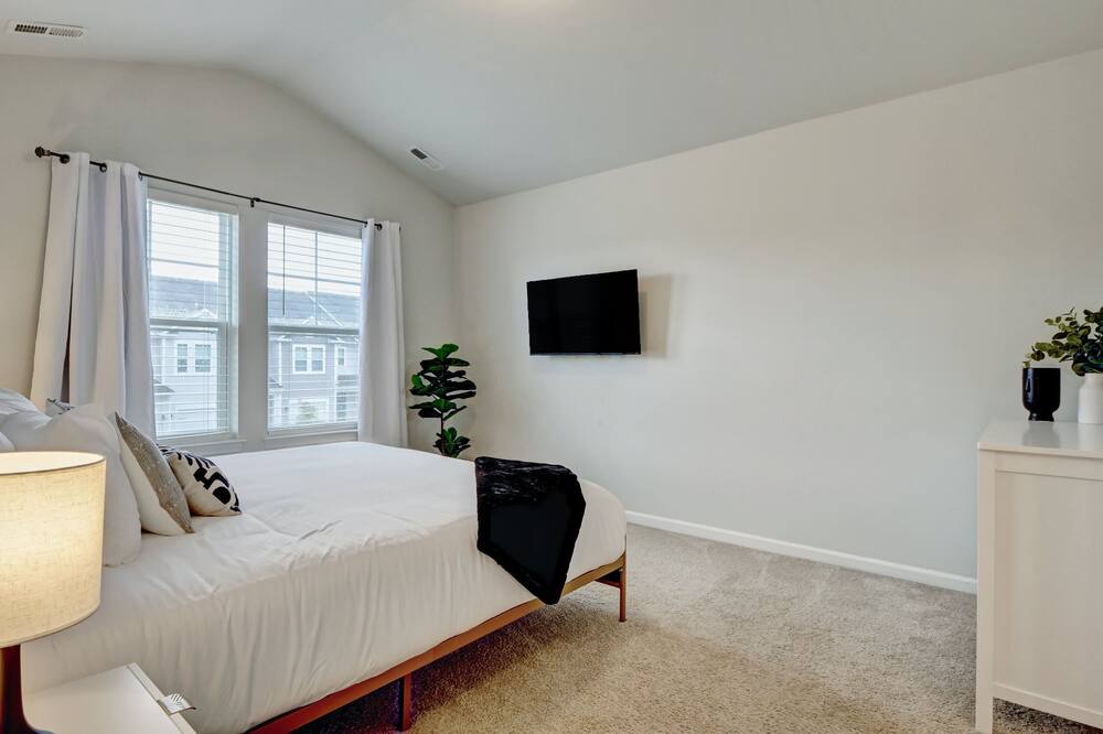 Photo of Bedroom in Murraysville