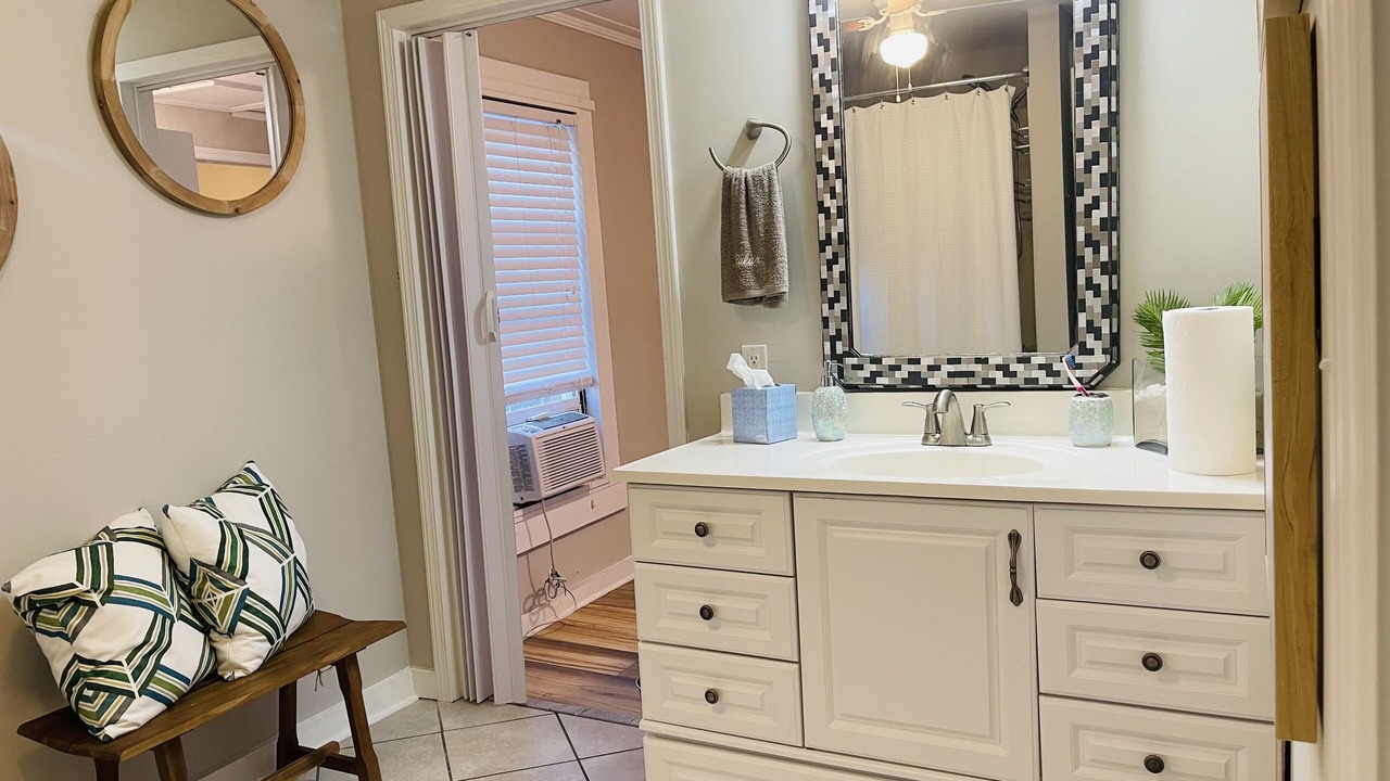 Photo of Bathroom in Calhoun