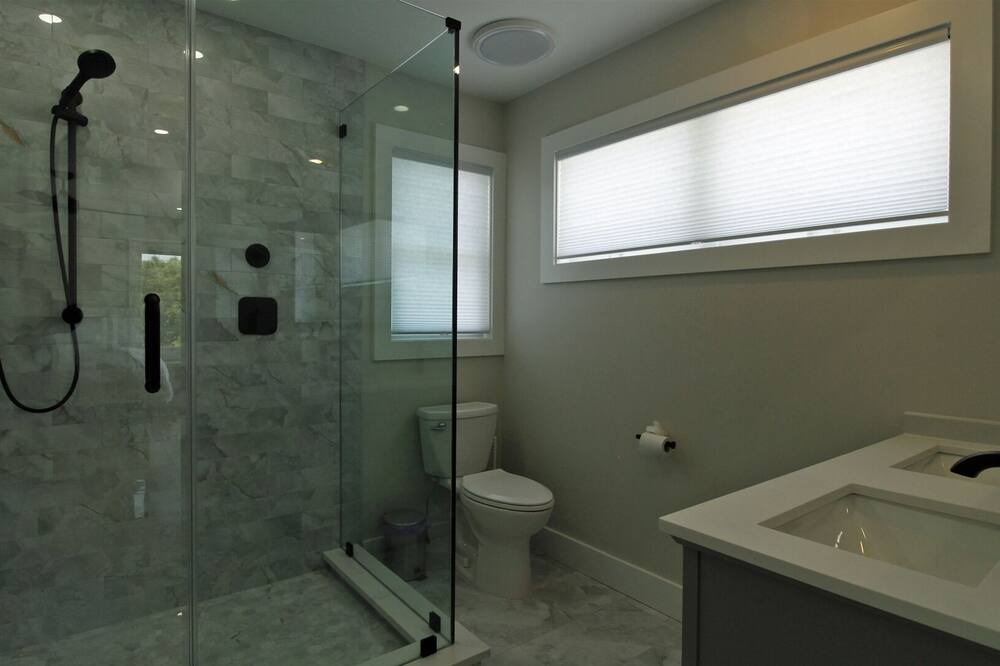 Photo of Bathroom in Point Pleasant Beach