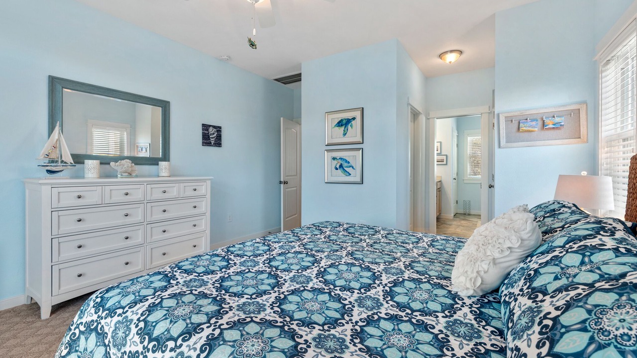 Photo of Bedroom in Monteray Shores