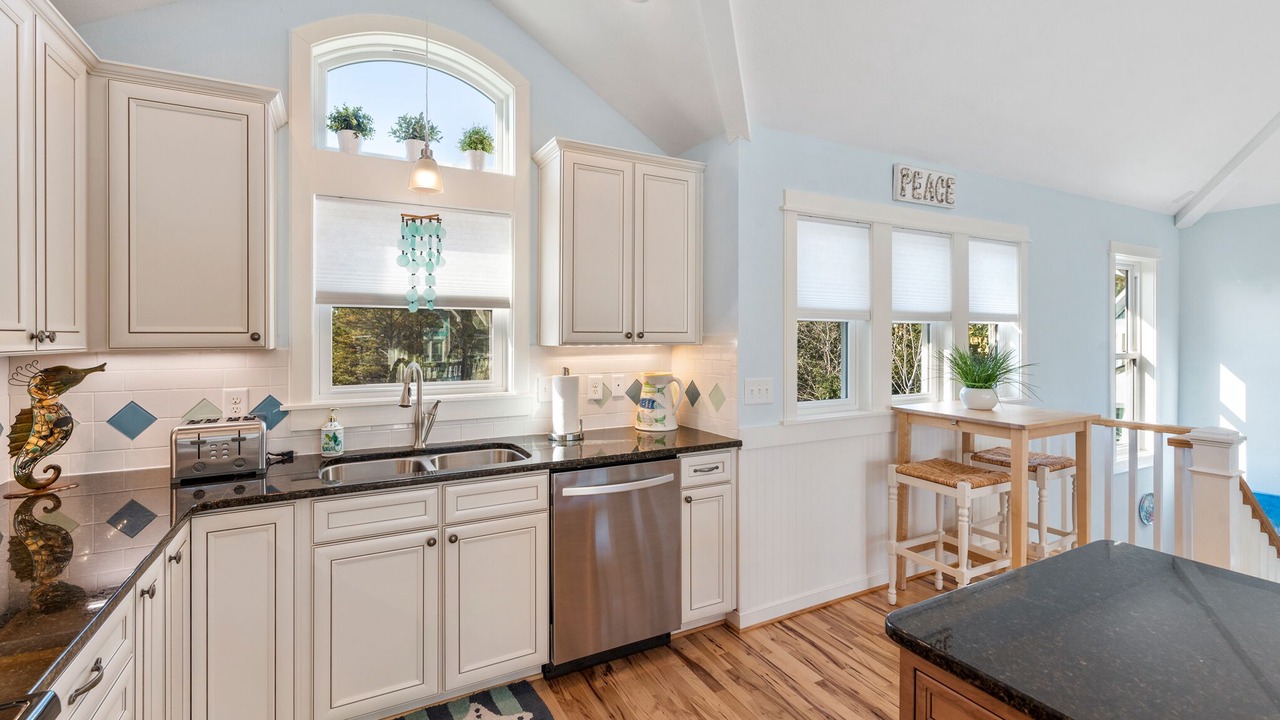 Photo of Kitchen in Monteray Shores