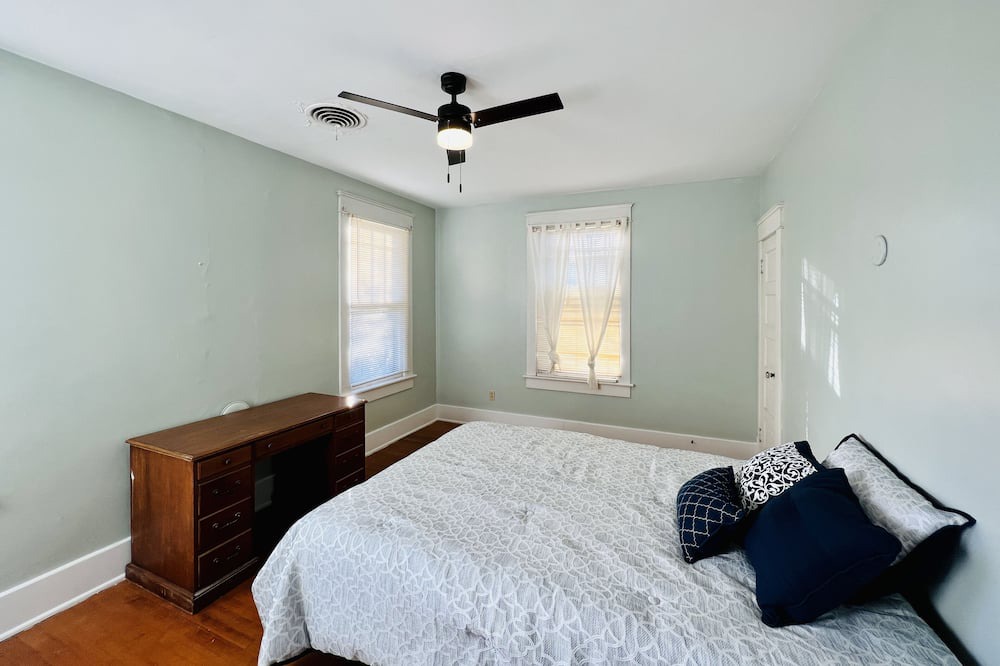 Photo of Bedroom in Elizabeth City