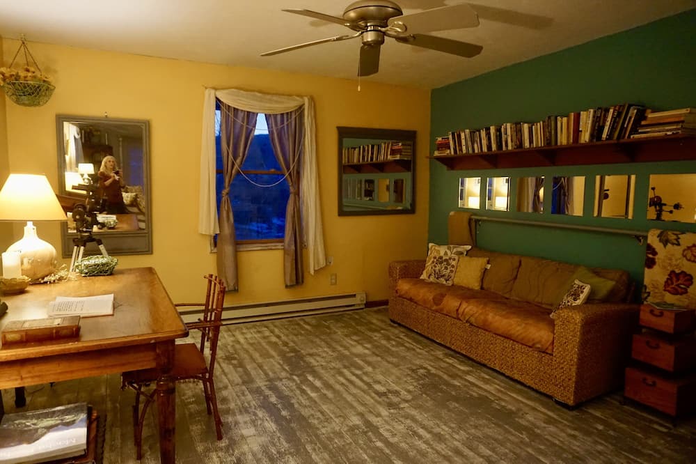 Photo of Bedroom in Monona County