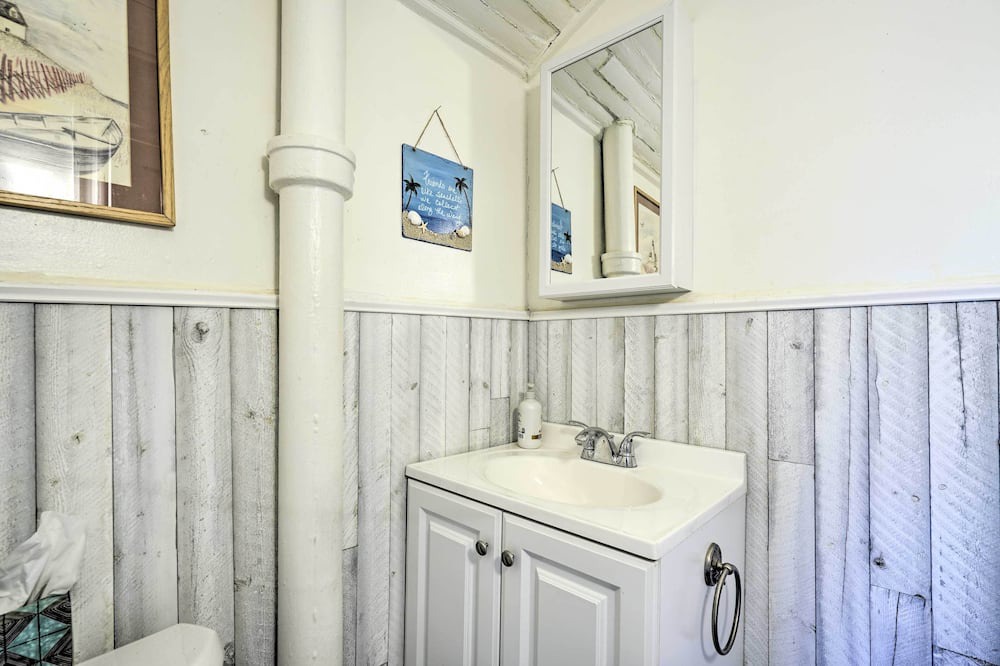 Photo of Bathroom in Allenhurst