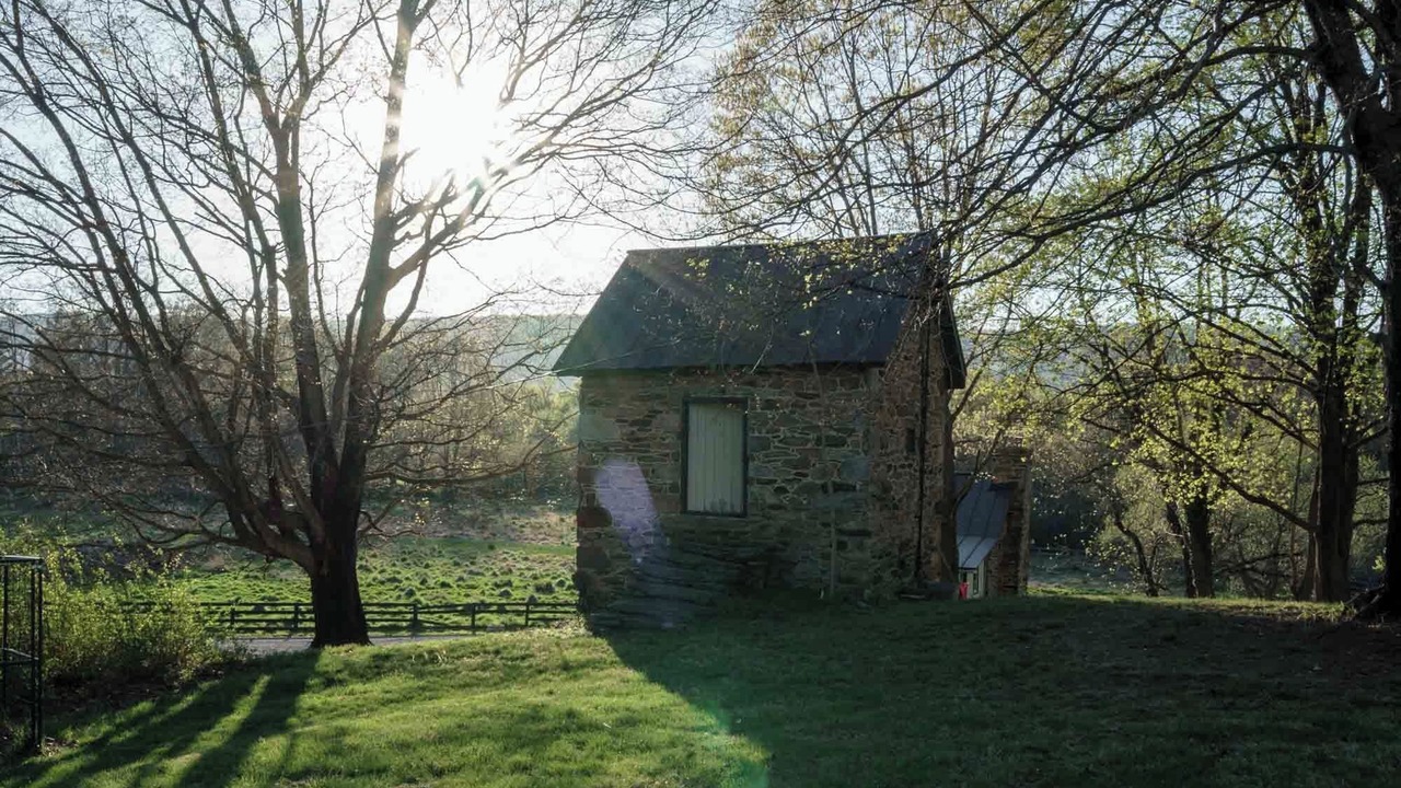 Photo of Outdoor in Round Hill