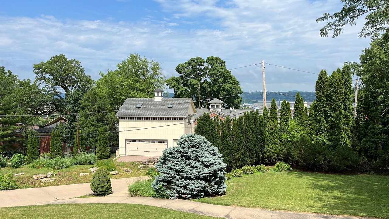 Photo of Outdoor in Dubuque